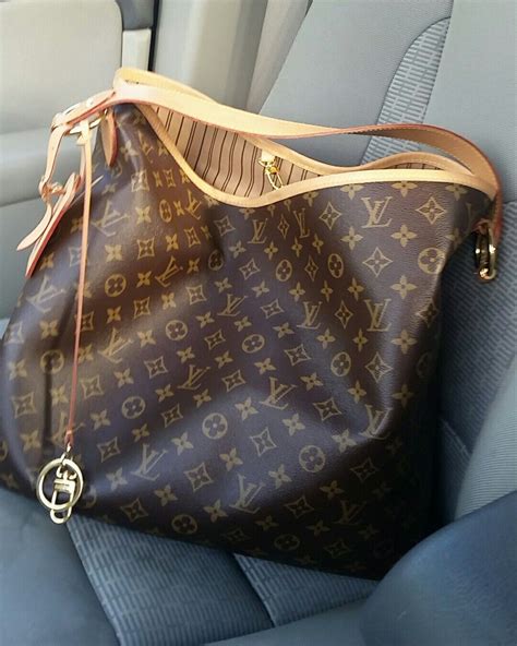 why were Louis Vuitton bags discontinued